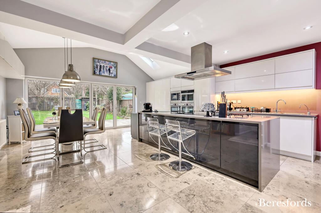 Additional image 5 of Runsell Close, Danbury, CM3