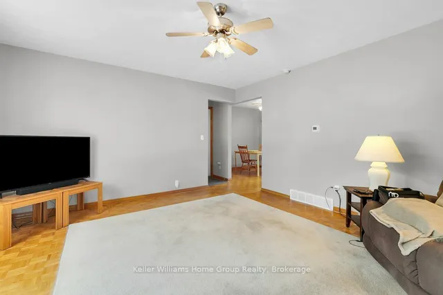 Additional image 6 of 4 Market St