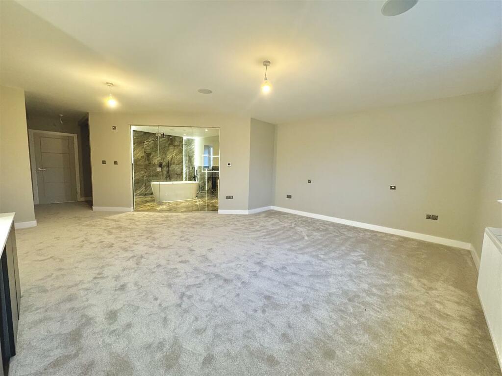 Additional image 18 of New Builds @ Mangapp Chase, Burnham-On-Crouch