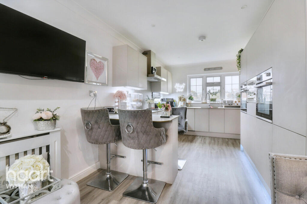 Additional image 11 of Powers Hall End, Witham