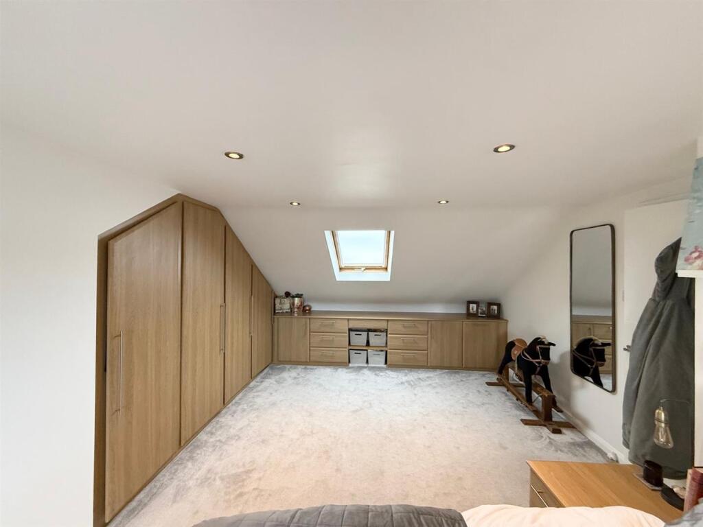 Additional image 11 of Oakland Gardens, Hutton, Brentwood