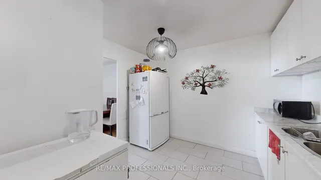 Additional image 14 of 362 The East Mall Unit 808