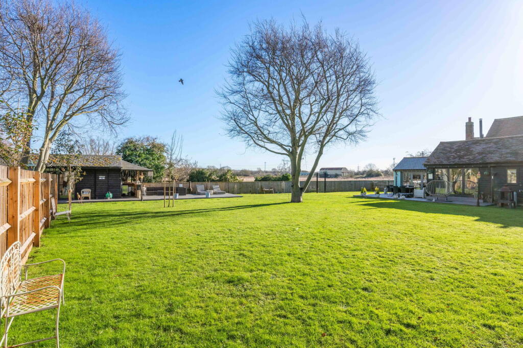 Additional image 41 of Brook End Road South, Chelmsford