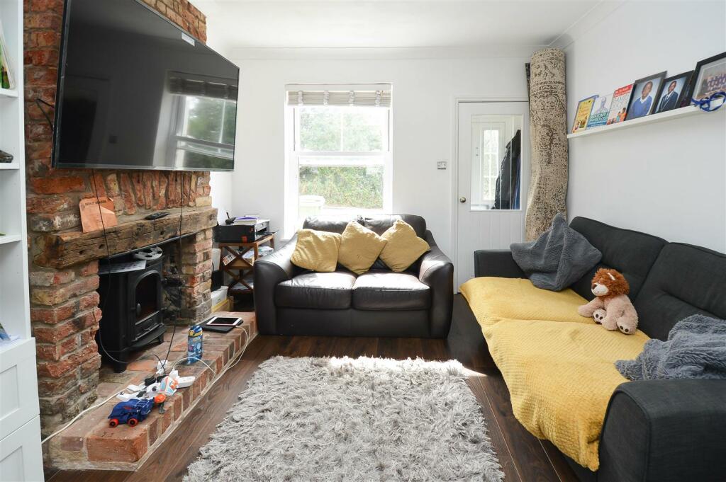 Additional image 6 of Coxtie Green Road, Pilgrims Hatch, Brentwood