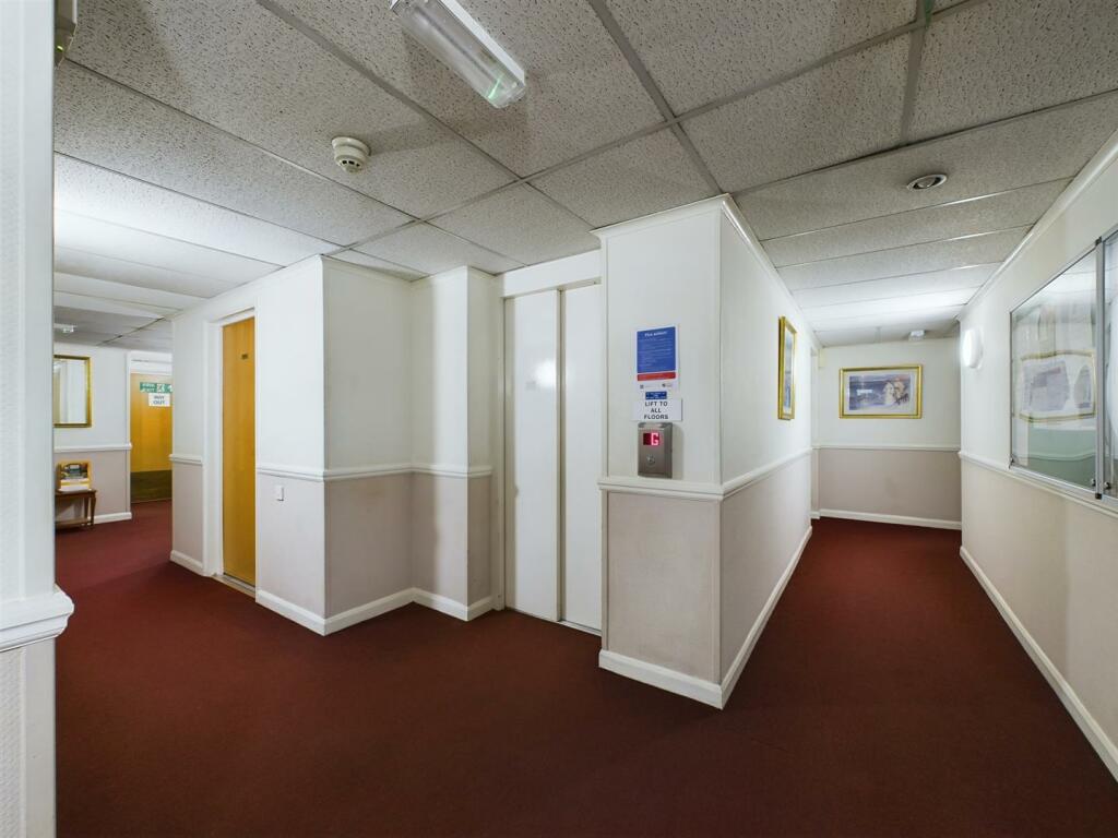 Additional image 13 of Brighton Road, Coulsdon