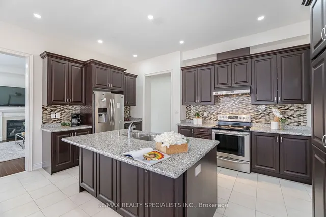 Additional image 9 of 42 Balloon Cres