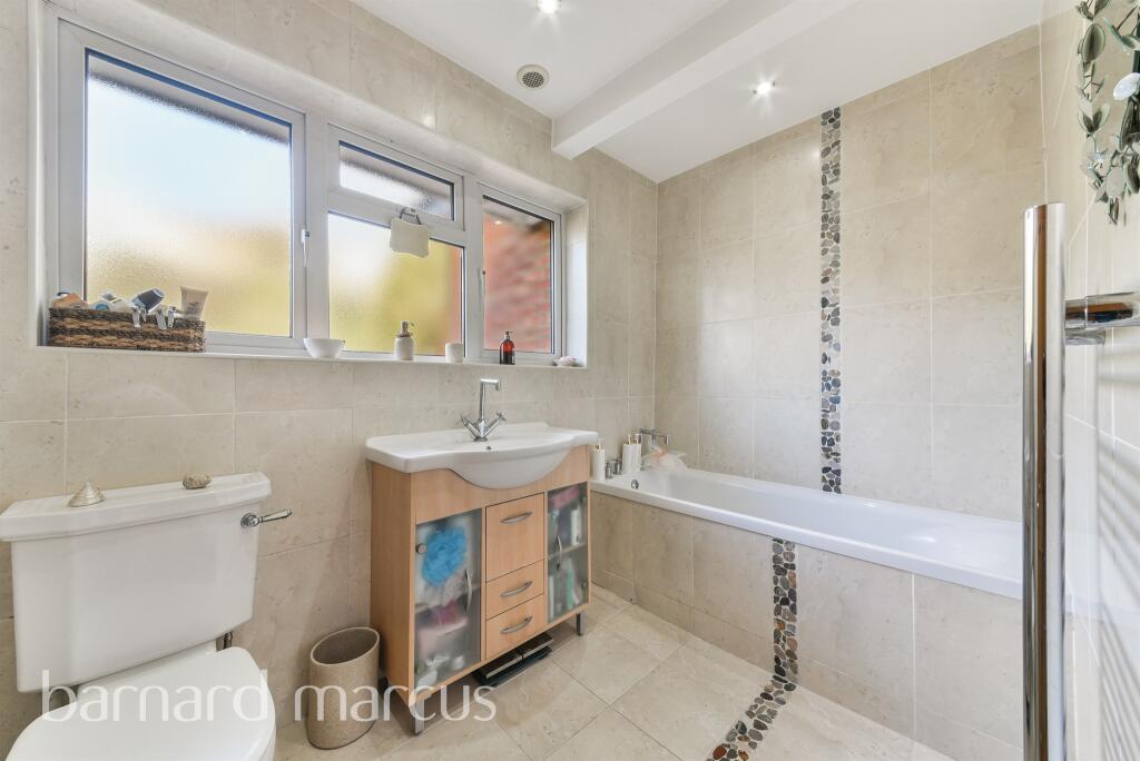 Additional image 8 of Mitchley Avenue, South Croydon