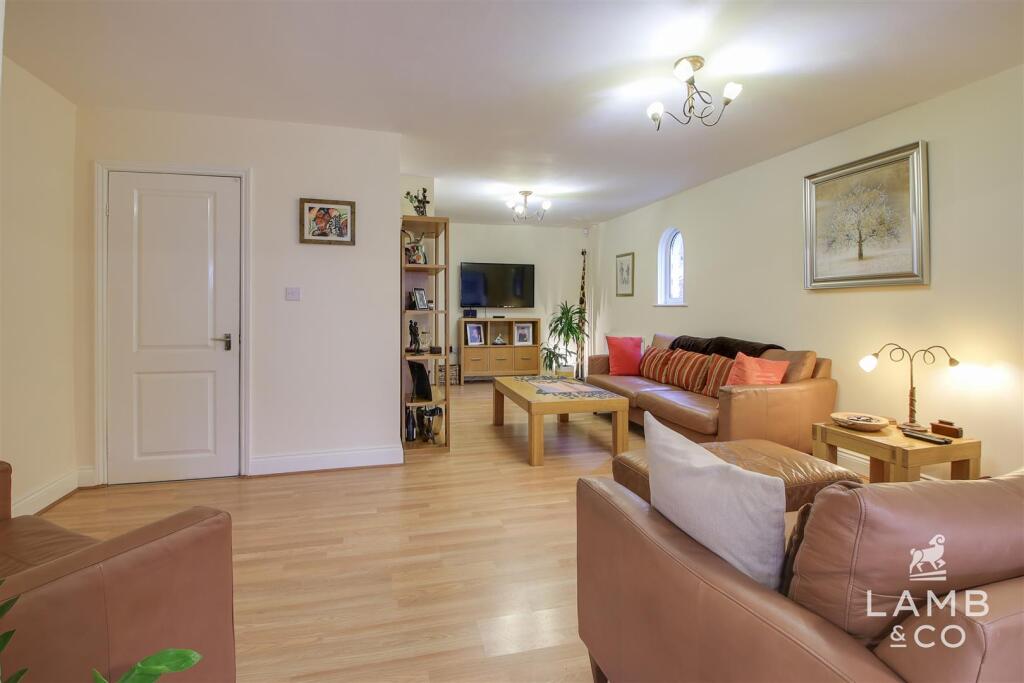 Additional image 9 of Lancaster Gardens West, Clacton-On-Sea