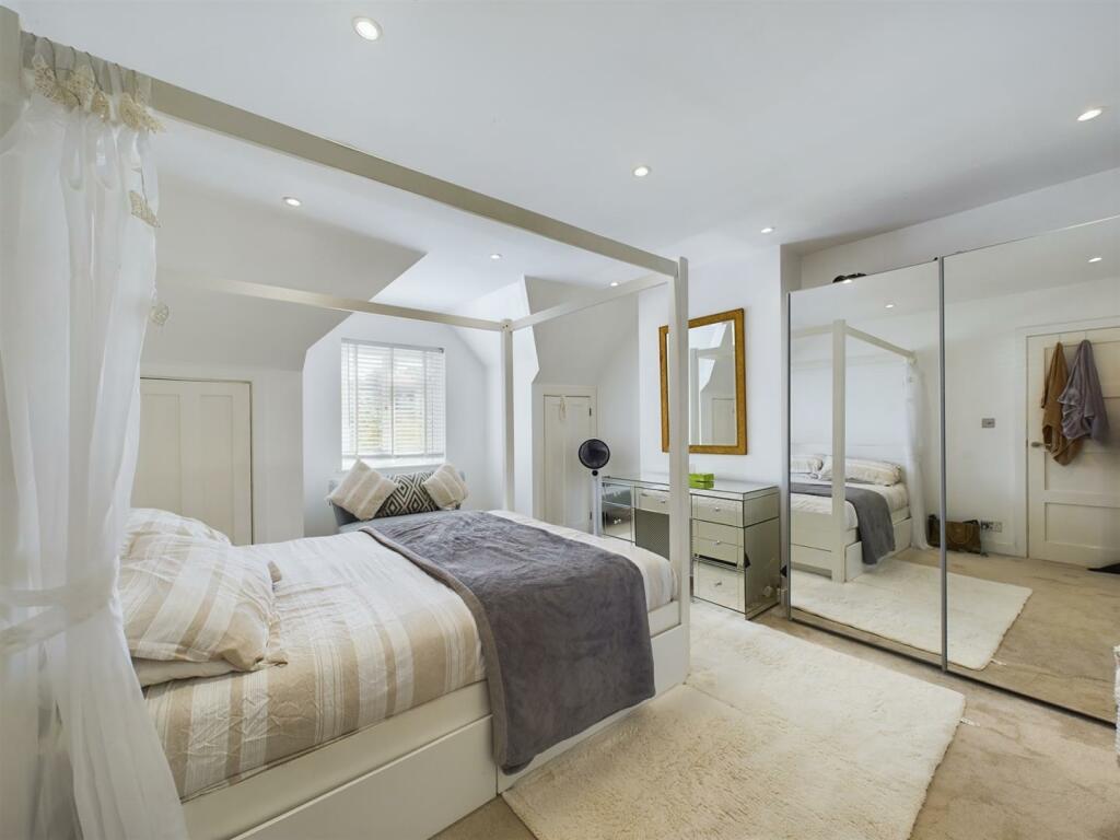 Additional image 6 of Stoats Nest Village, Coulsdon