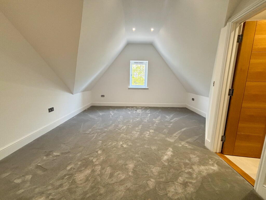 Additional image 12 of 41 Shenfield Road, Shenfield, Brentwood