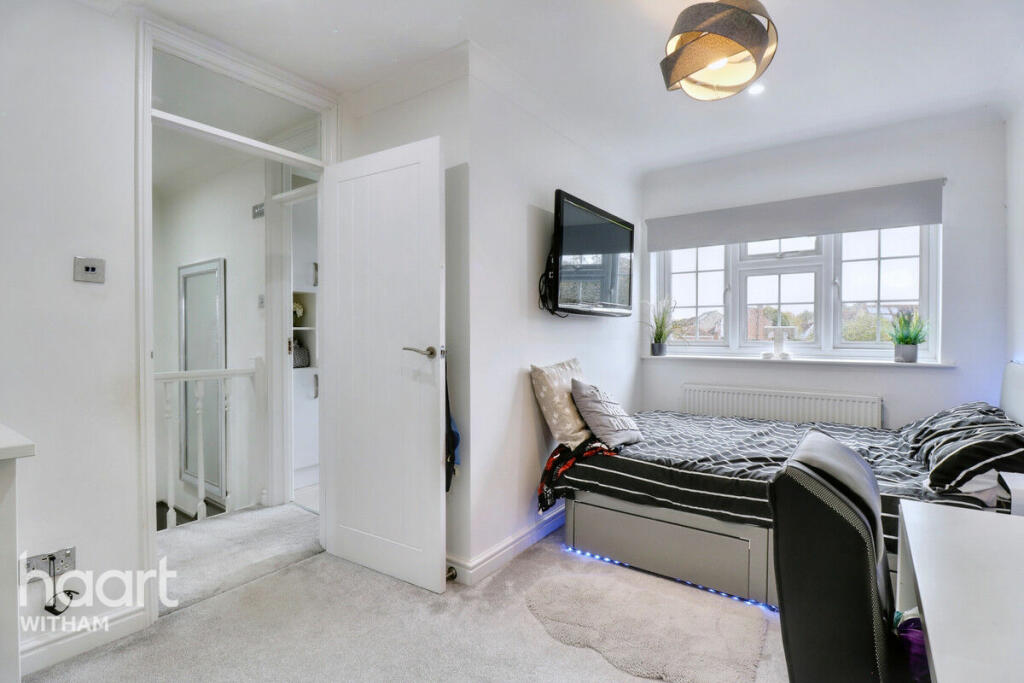 Additional image 21 of Powers Hall End, Witham