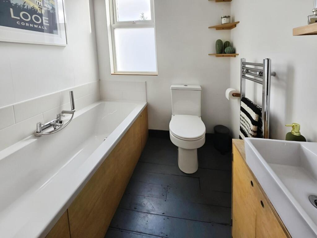 Additional image 19 of Beddington Lane, Beddington