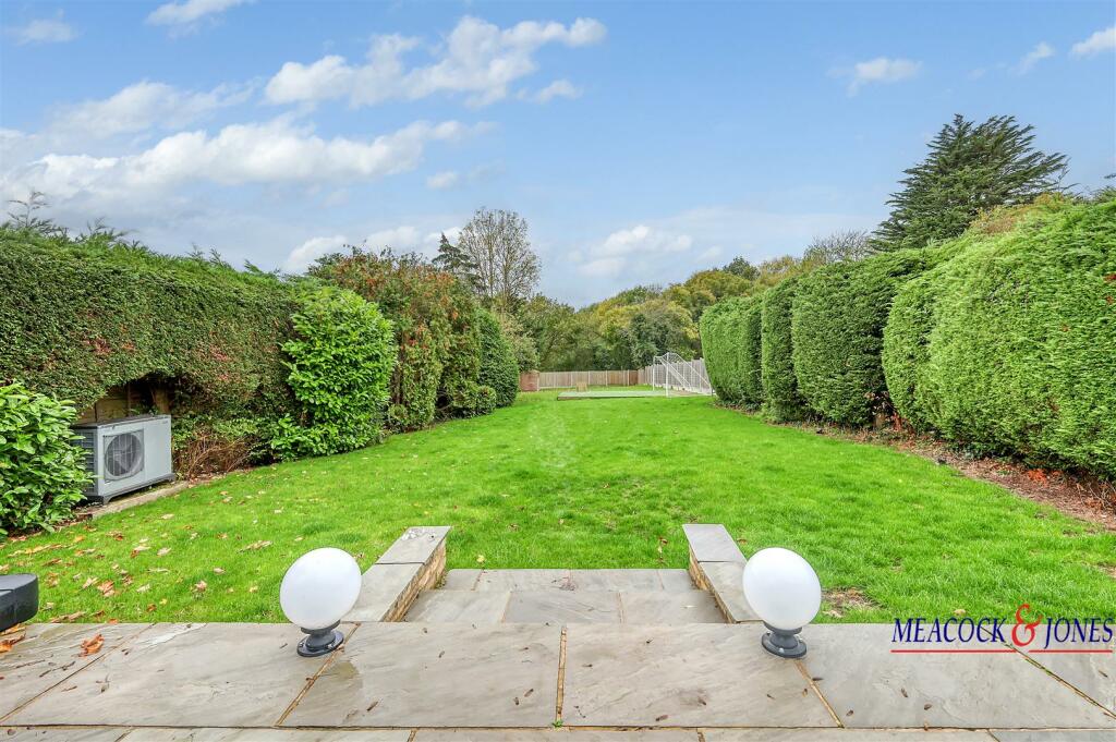 Additional image 16 of Noak Hill Close, Billericay, Essex