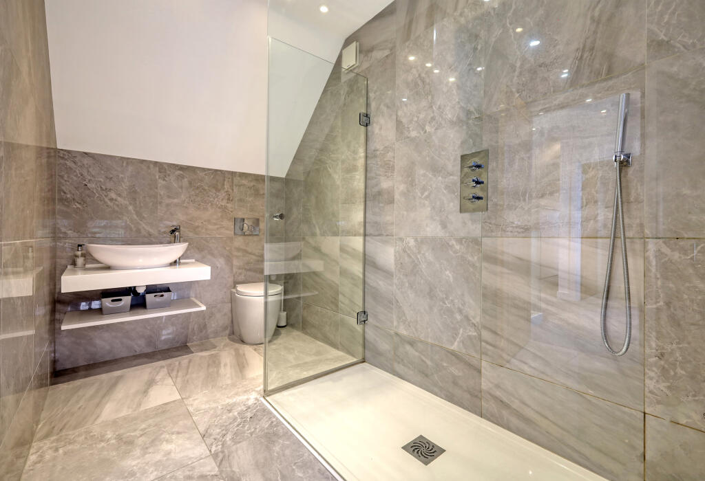 Additional image 22 of Marks Farm Lane, Rettendon Common