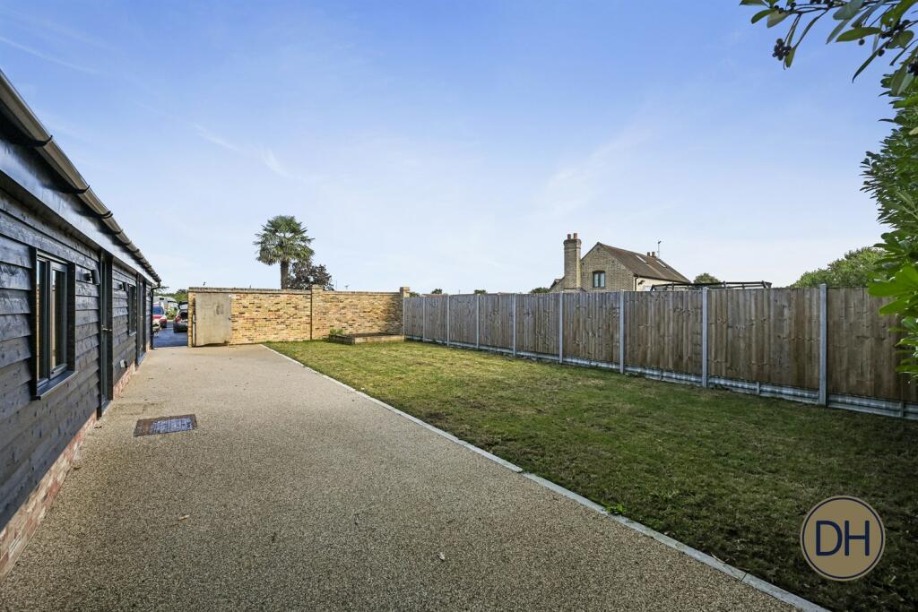 Additional image 18 of Primrose Cottage, Threshers Bush, Essex CM17