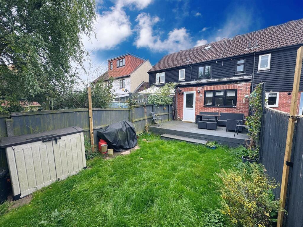 Additional image 21 of Fairbank Close, Ongar