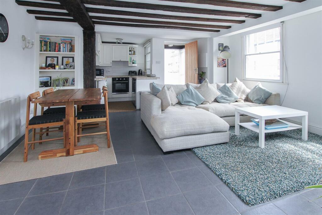 Additional image 8 of High Street, Ongar