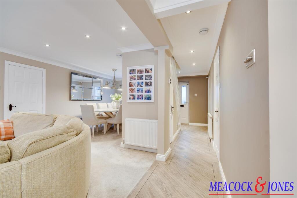 Additional image 7 of Tye Common Road, Billericay