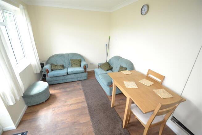 Additional image 3 of Walk to University