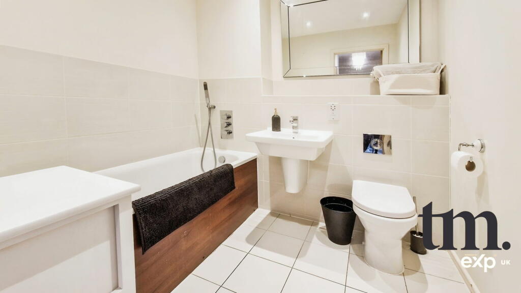 Additional image 10 of Farmer Close, Little Canfield, Dunmow, CM6 1HX