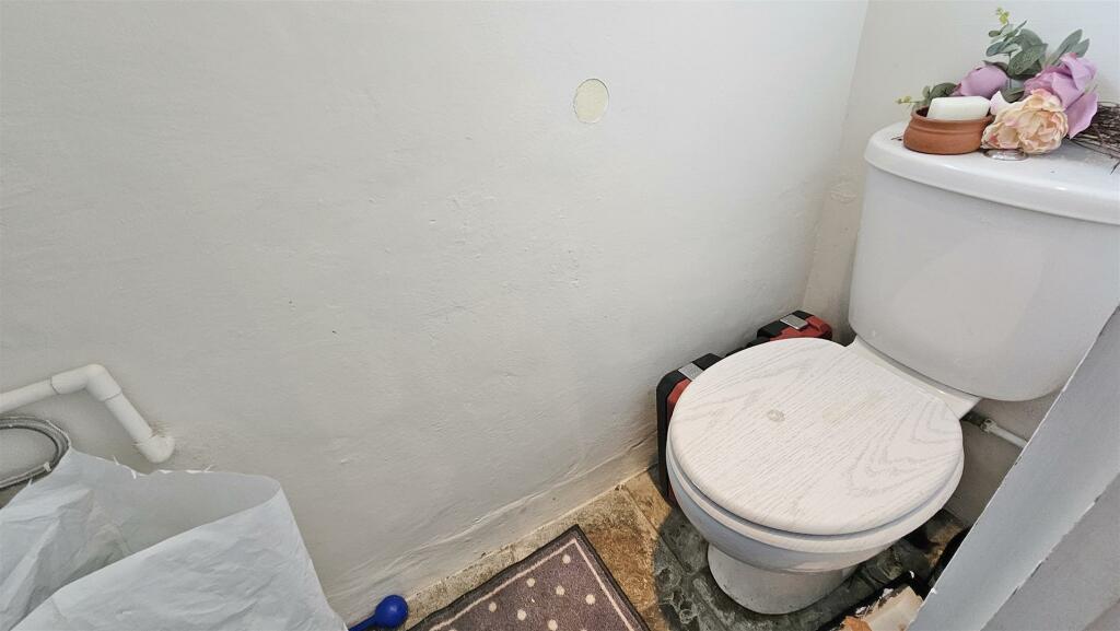 Additional image 7 of High Street, Thorpe-le-Soken