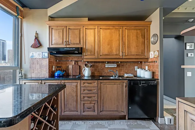 Additional image 15 of 135 Maitland St Unit PH3