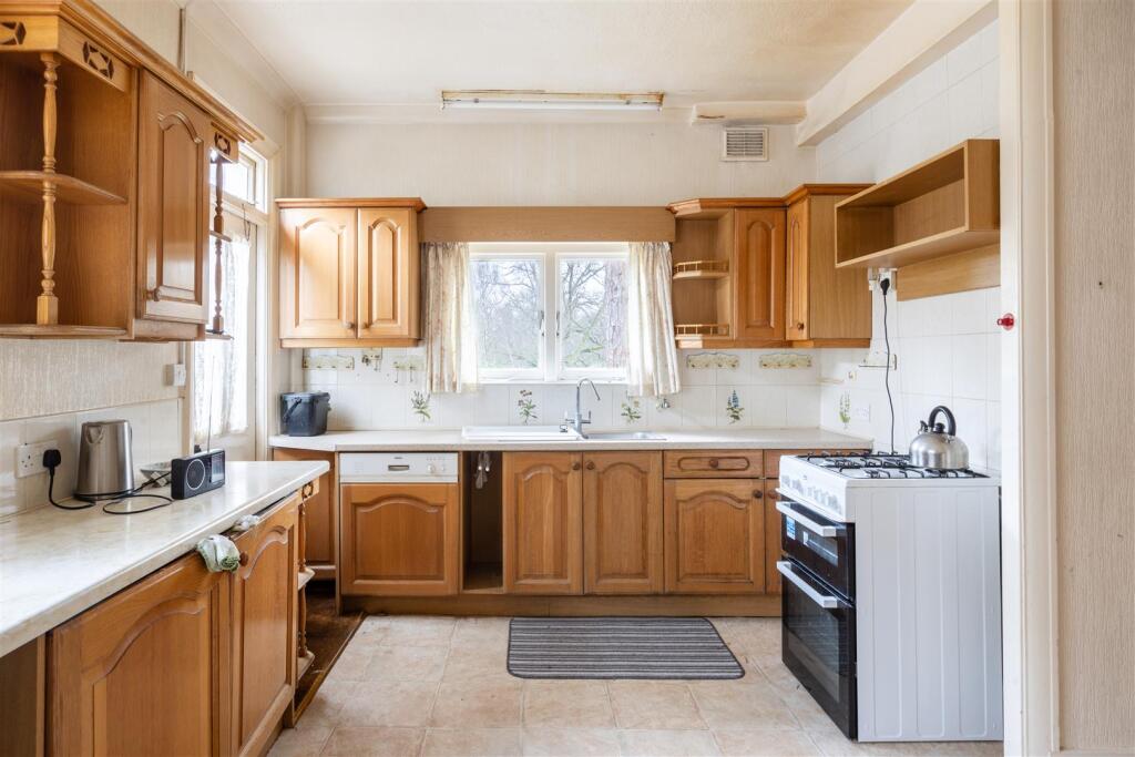 Additional image 14 of Shirley Hills Road, Croydon