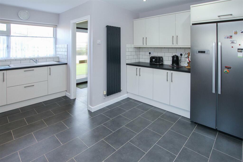 Additional image 7 of Elmtree Avenue, Kelvedon Hatch, Brentwood