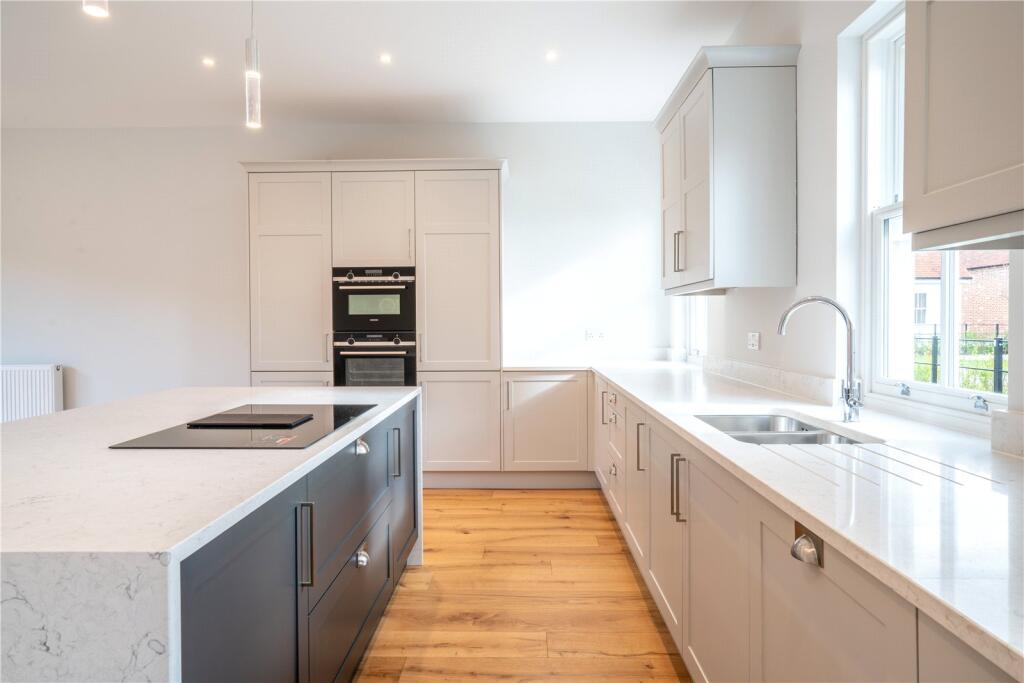 Additional image 6 of Brizes Park, Ongar Road, Kelvedon Hatch, Brentwood, CM14