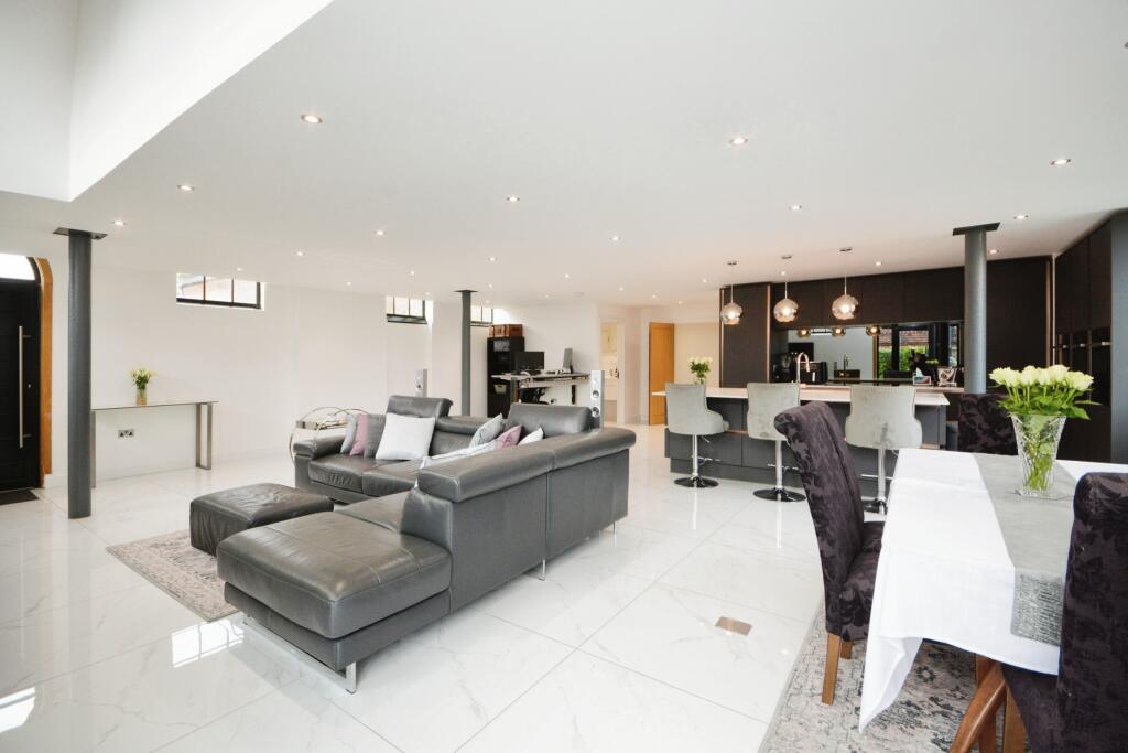 Additional image 4 of Great Warley Street, Brentwood, CM13