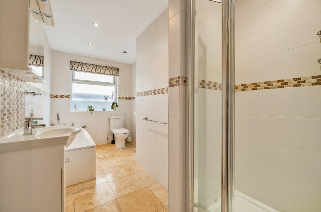 Additional image 14 of Woodbury Close, Croydon