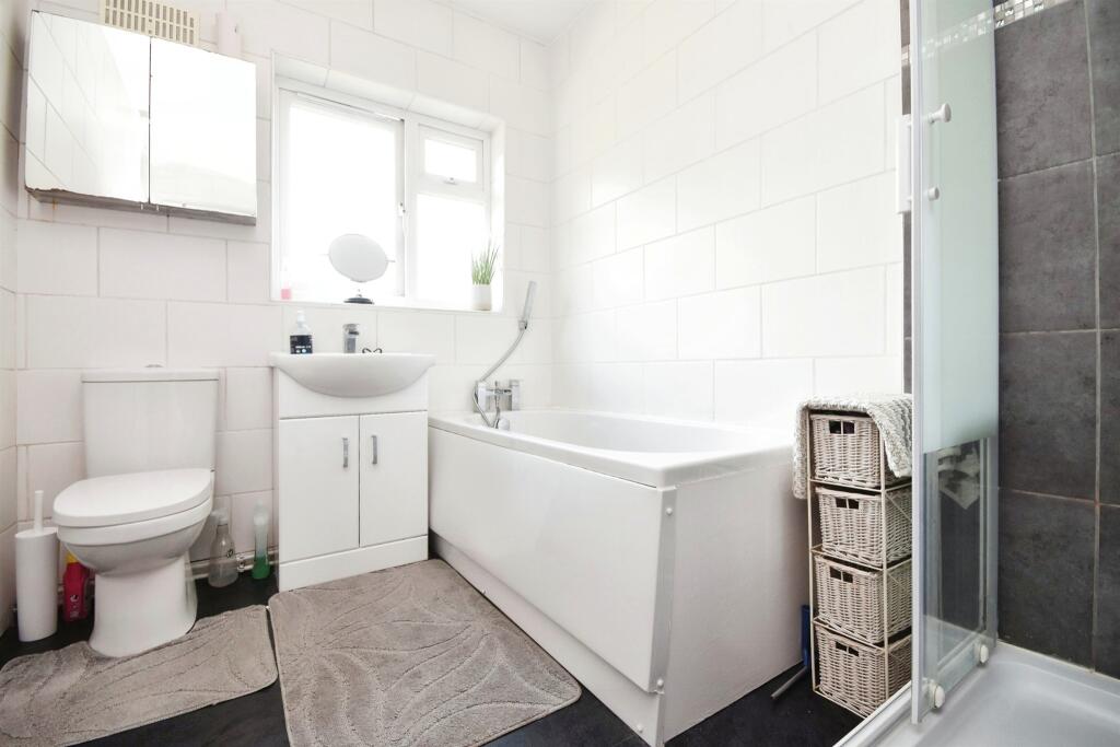 Additional image 10 of Elizabeth Road, Pilgrims Hatch, Brentwood