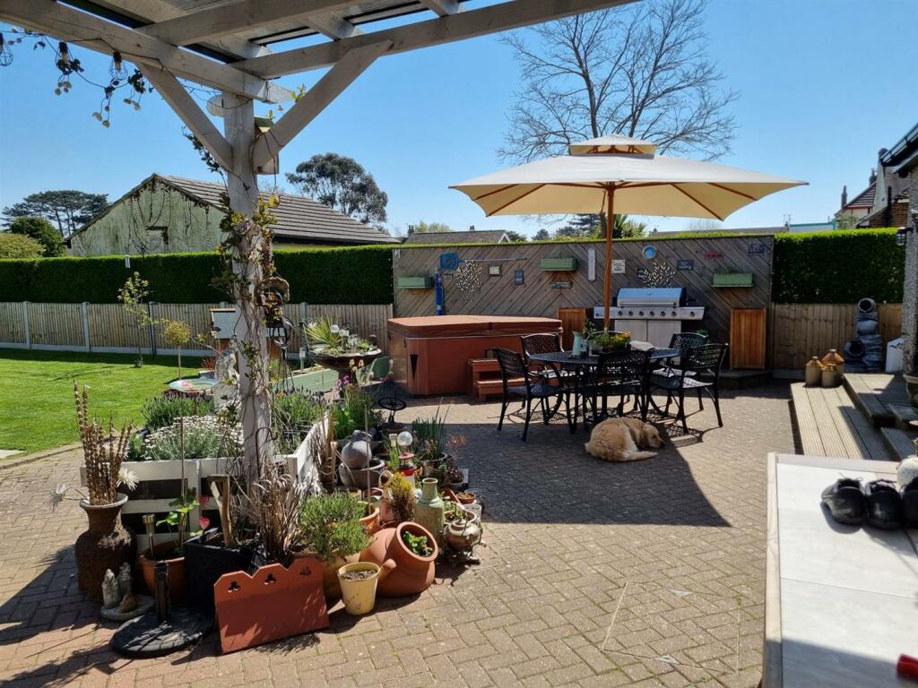 Additional image 32 of Southcliff Park, East Clacton