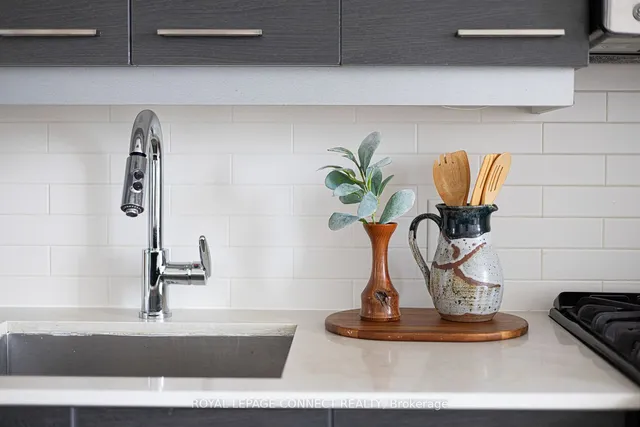 Additional image 15 of 510 King St Unit 807