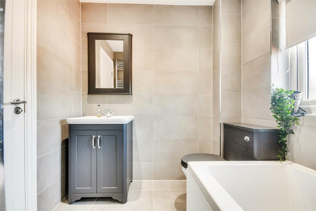 Additional image 19 of Stoney Hills, Burnham-On-Crouch