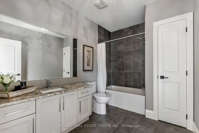 Additional image 18 of 258 Edgewater Cres Unit 4