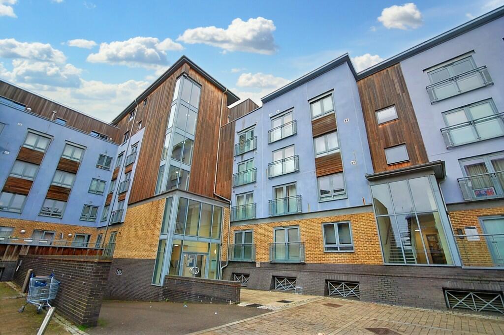 Quayside Drive, Colchester, Essex, CO2