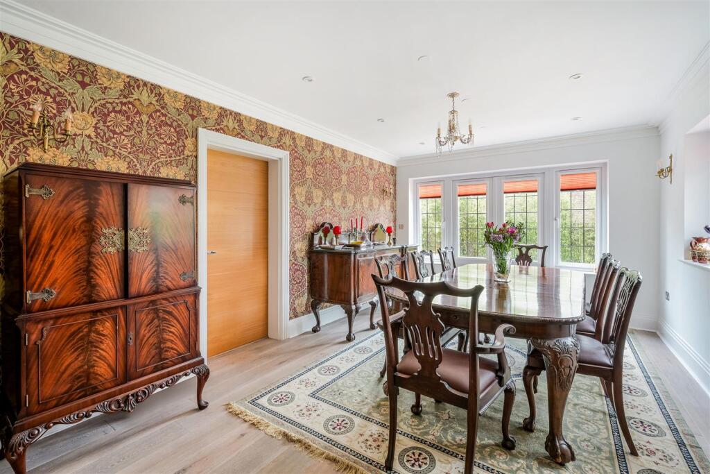 Additional image 7 of High Oaks Close, Coulsdon