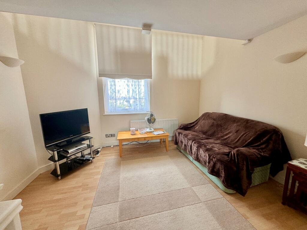 Additional image 4 of Woodberry Way, Walton on the Naze, CO14