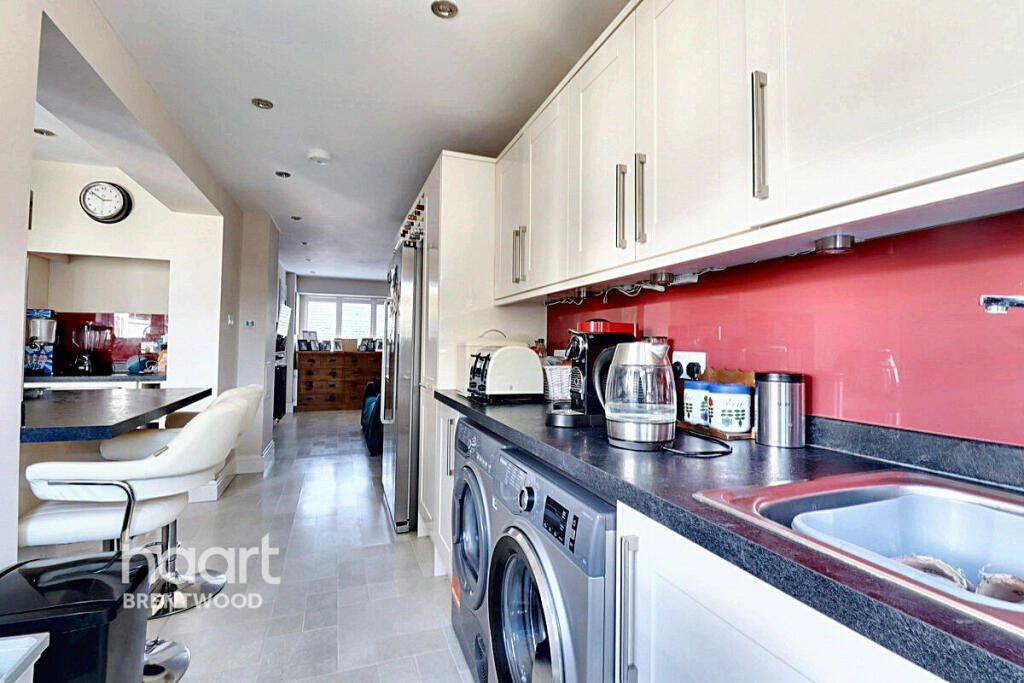 Additional image 18 of Middle Road, Brentwood