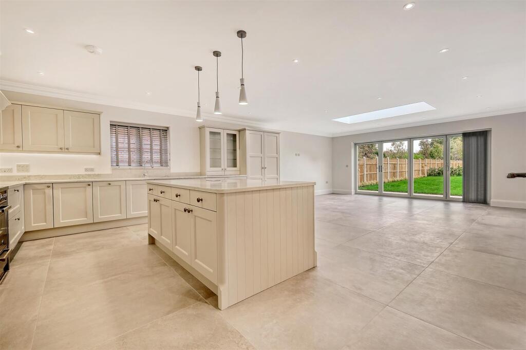 Additional image 7 of Kingsley Road, Hutton, Brentwood