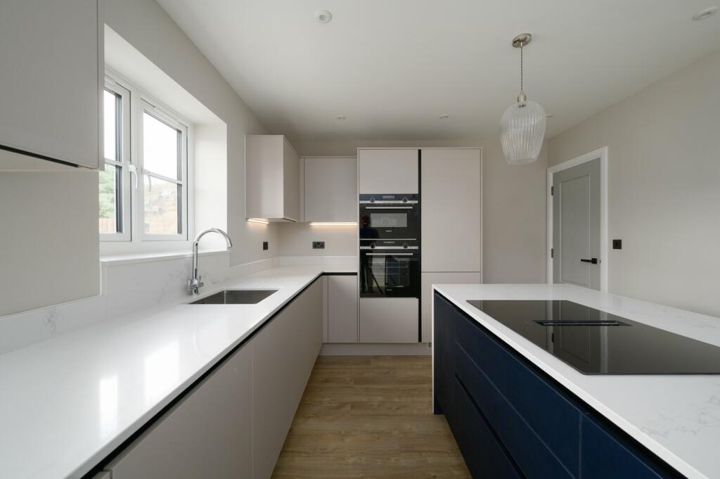 Additional image 8 of North Drive, Brentwood, CM13