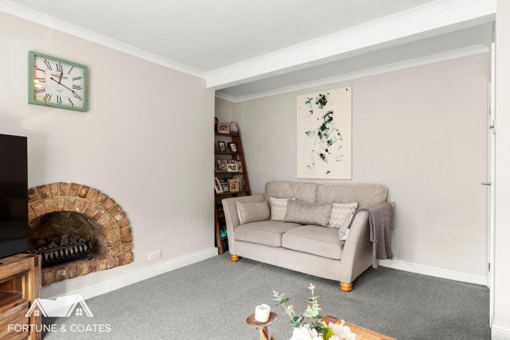 Additional image 4 of Parkfields, Roydon, Harlow