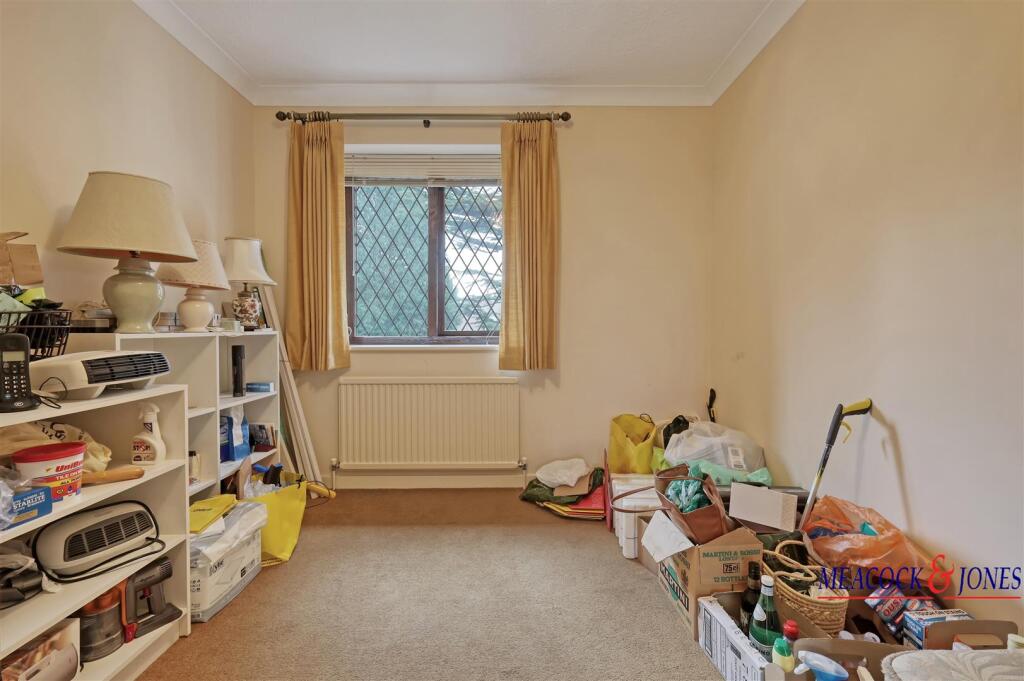 Additional image 30 of Roundwood Avenue, Hutton Mount, Brentwood