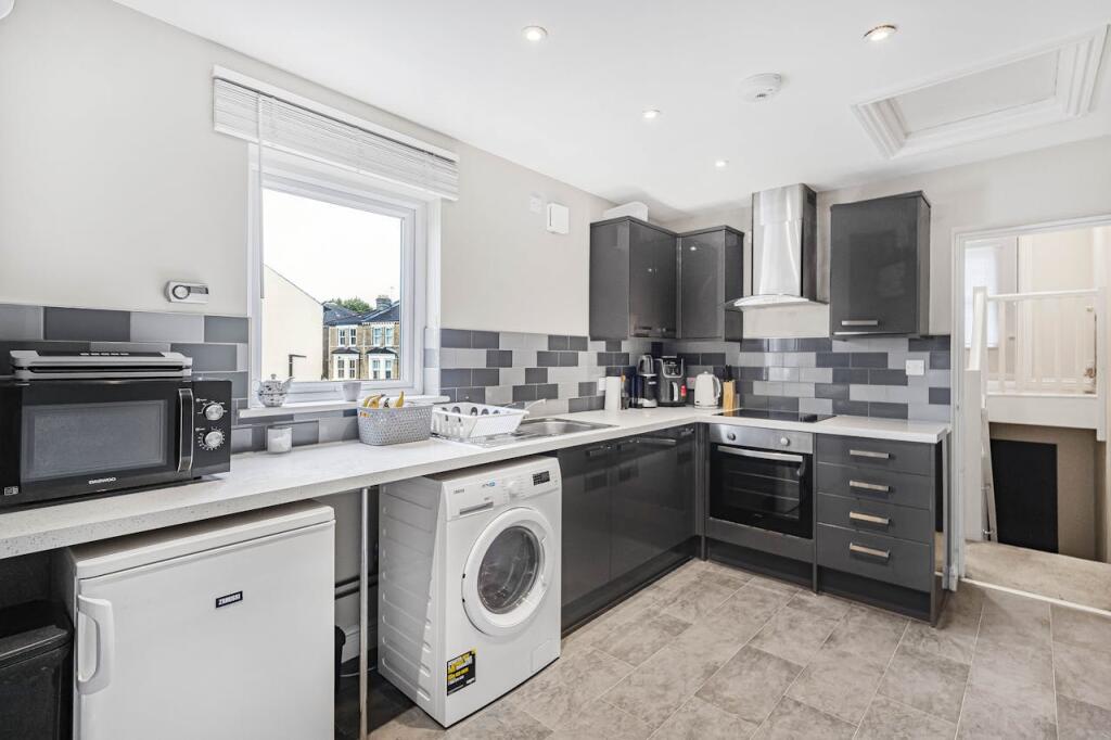 Additional image 17 of 108 Selsdon Road, South Croydon, CR2 6PG