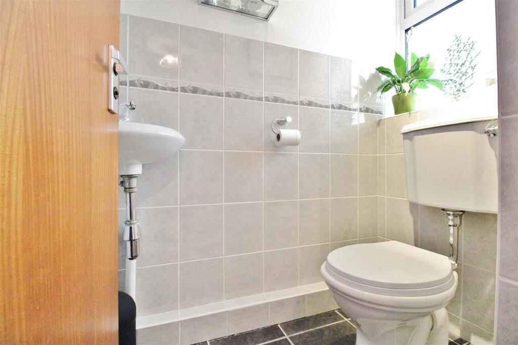 Additional image 16 of Frietuna Road, Frinton-On-Sea