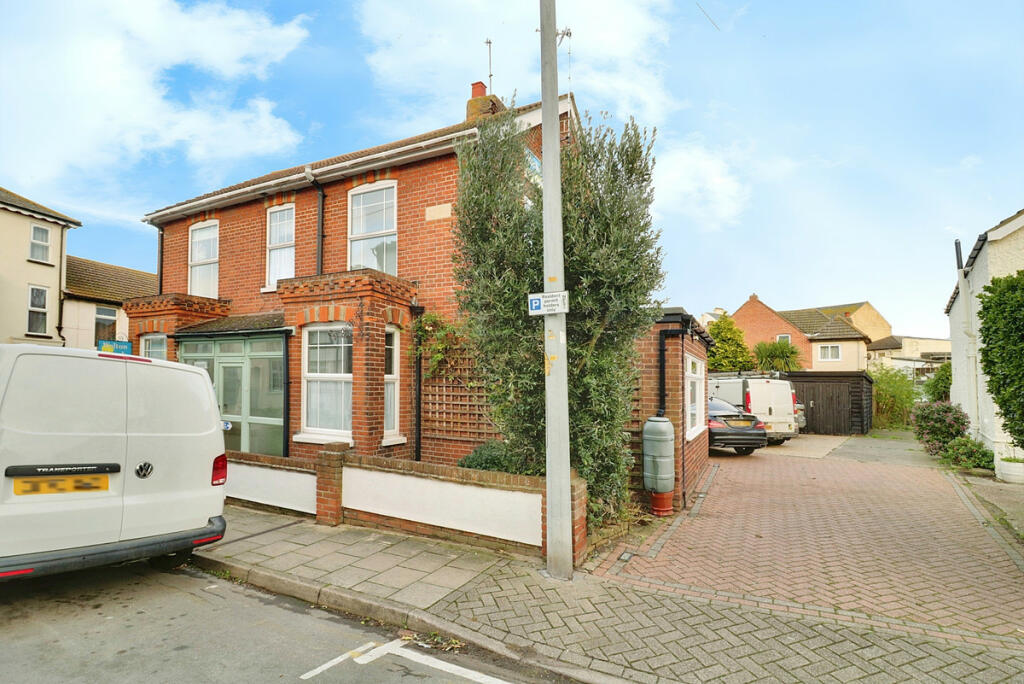 Additional image 19 of Guest House, Walton On The Naze, CO14