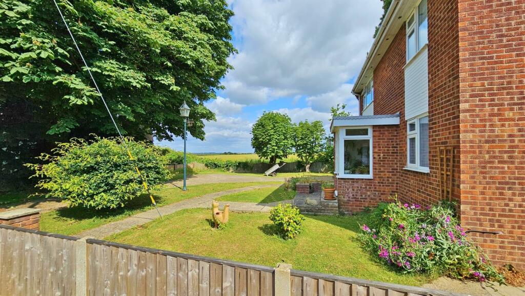 Additional image 29 of First Avenue, Walton On The Naze