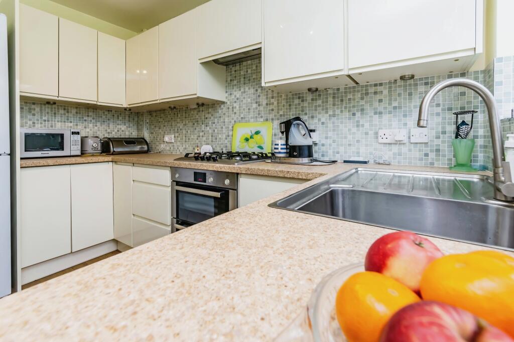 Additional image 7 of Auckland Road, Caterham, Surrey, CR3