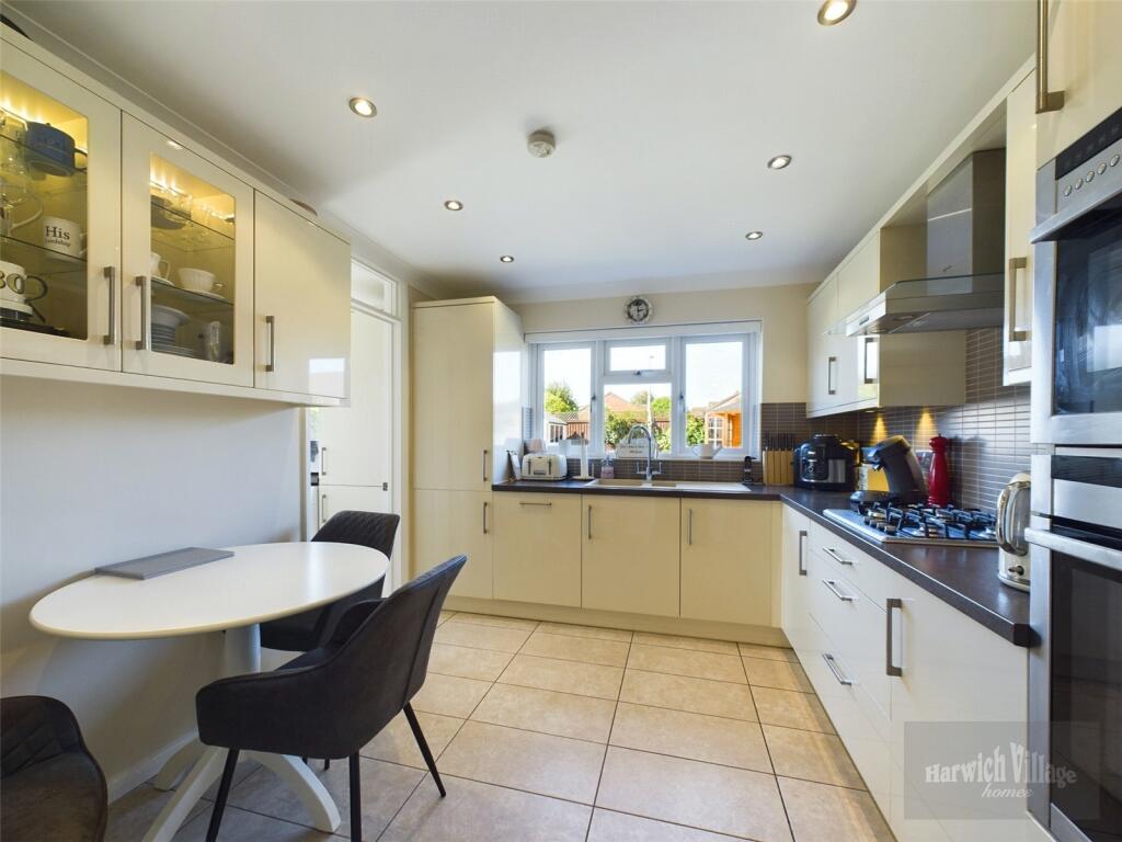 Additional image 6 of Whinfield Avenue, Dovercourt, Harwich, Essex, CO12